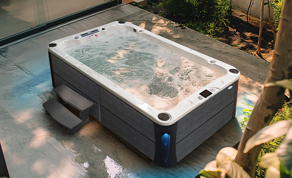 Deck Series Wallingford hot tubs for sale